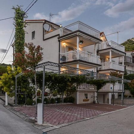 Apartments Luka - Trogir, Marina 150M From The Beach 외부 사진