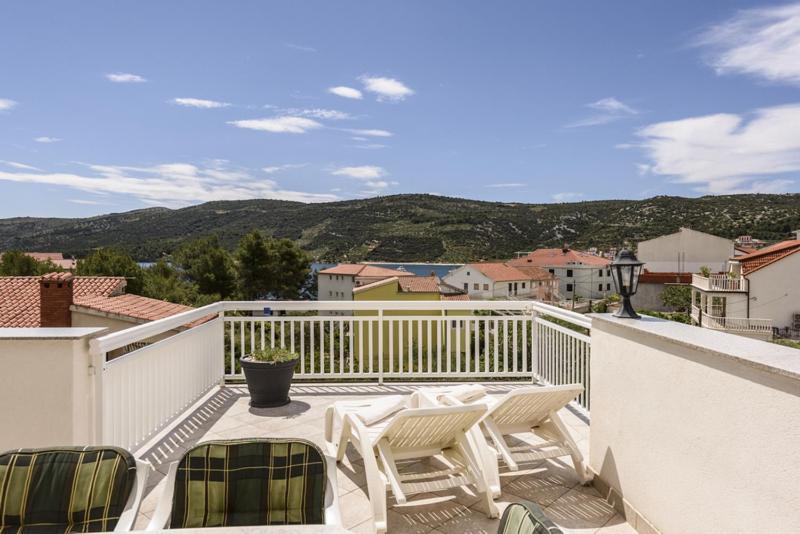 Apartments Luka - Trogir, Marina 150M From The Beach 외부 사진