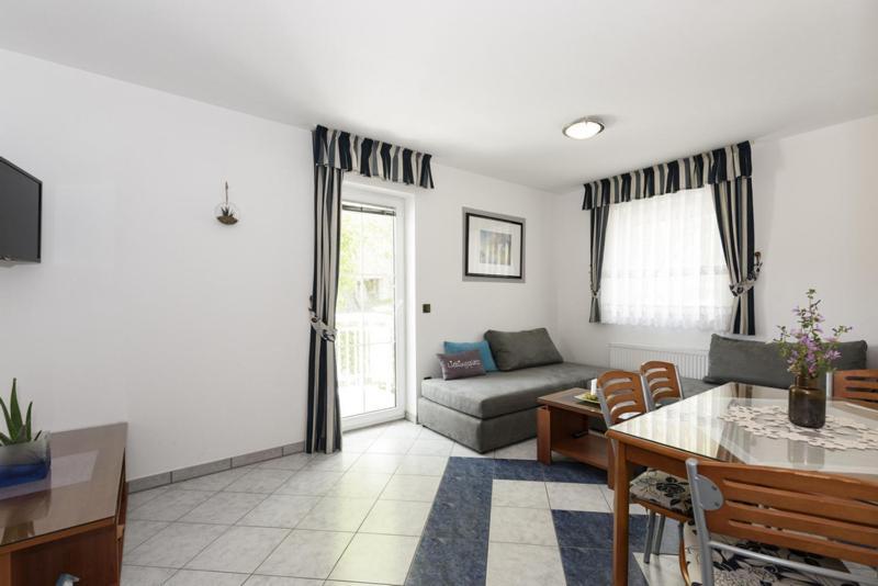 Apartments Luka - Trogir, Marina 150M From The Beach 외부 사진