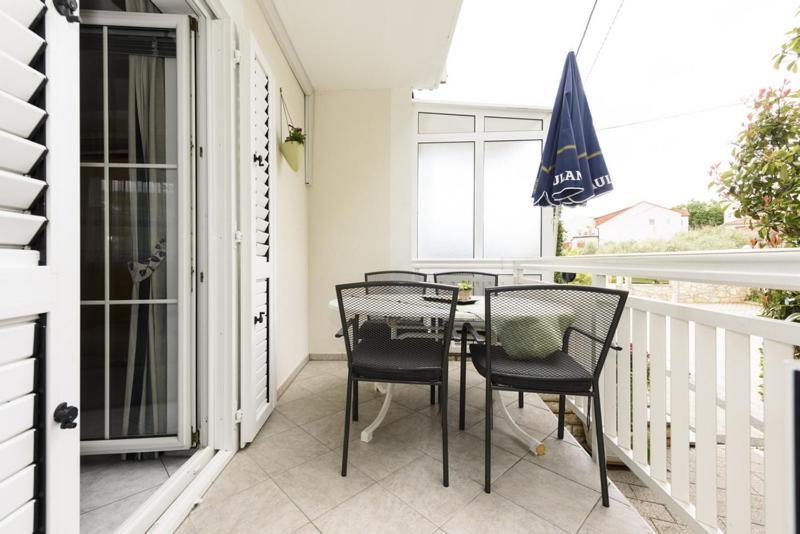 Apartments Luka - Trogir, Marina 150M From The Beach 외부 사진