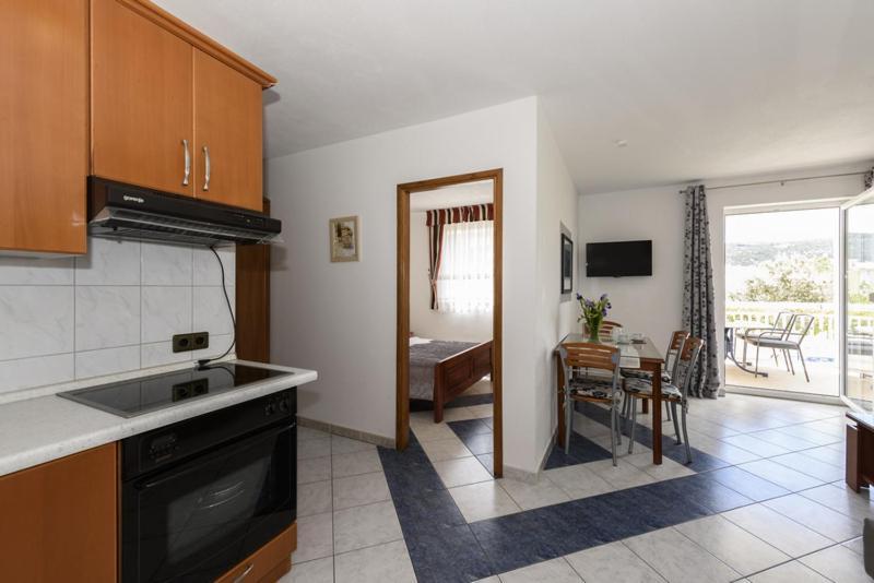 Apartments Luka - Trogir, Marina 150M From The Beach 외부 사진