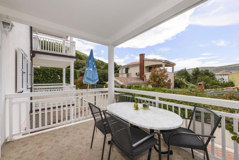 Apartments Luka - Trogir, Marina 150M From The Beach 외부 사진